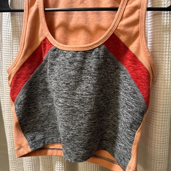 Matching Beyond Yoga yoga leggings and matching bra - Picture 5 of 7